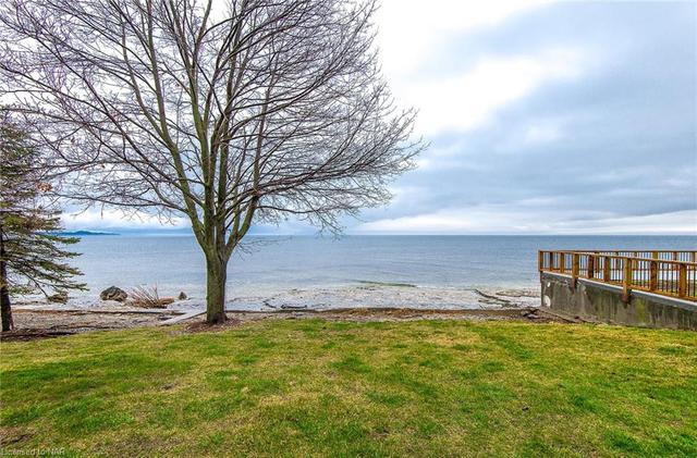 11249 Harbourview Road, House detached with 2 bedrooms, 1 bathrooms and null parking in Wainfleet ON | Image 3