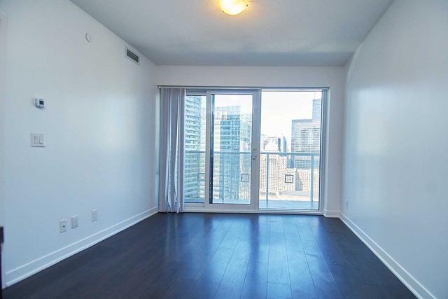 3203 - 88 Harbour St, Condo with 1 bedrooms, 1 bathrooms and 0 parking in Toronto ON | Image 5