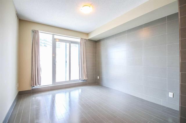 512 - 58 Marine Parade Dr, Condo with 2 bedrooms, 2 bathrooms and 2 parking in Toronto ON | Image 9