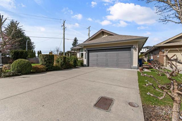 46409 Chester Drive, House detached with 2 bedrooms, 2 bathrooms and null parking in Chilliwack BC | Image 2