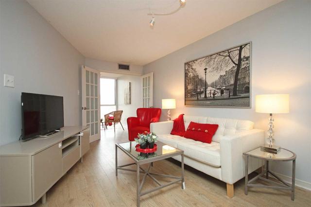 628 - 801 King St W, Condo with 2 bedrooms, 2 bathrooms and 1 parking in Toronto ON | Image 2