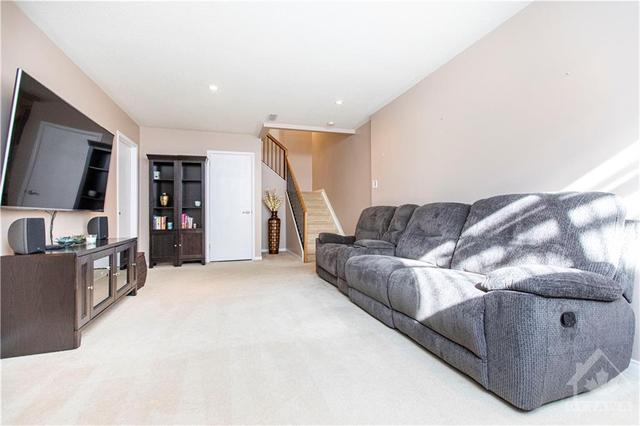 1554 Henri Lauzon Street, Townhouse with 3 bedrooms, 3 bathrooms and 4 parking in Ottawa ON | Image 27