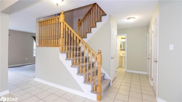 61 Summerset Dr, House detached with 4 bedrooms, 4 bathrooms and 6 parking in Barrie ON | Image 8