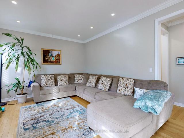 17 Grapevine Circ, House detached with 4 bedrooms, 5 bathrooms and 6 parking in Toronto ON | Image 29