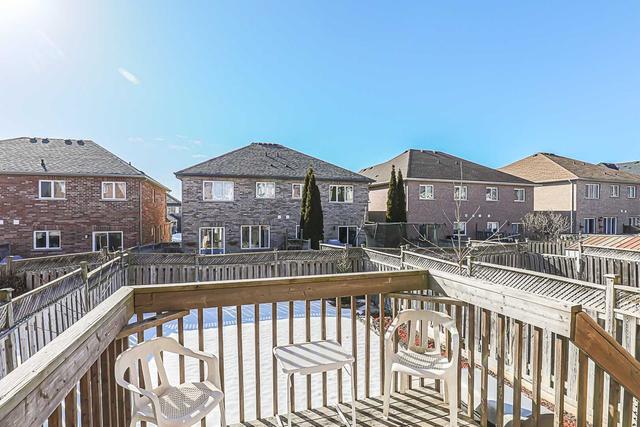 141 Burgess Cres, House semidetached with 3 bedrooms, 4 bathrooms and 5 parking in Newmarket ON | Image 33