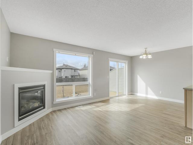 5312 204 St Nw, House semidetached with 3 bedrooms, 2 bathrooms and null parking in Edmonton AB | Image 12