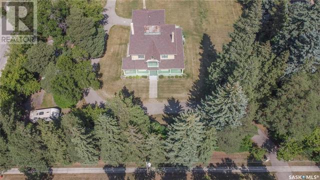 1017 Grand Avenue, House detached with 5 bedrooms, 2 bathrooms and null parking in Indian Head SK | Image 3