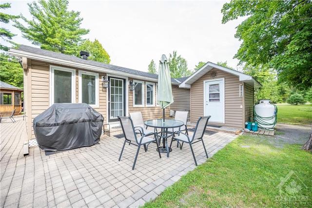 259 3 Mile Bay Road, House detached with 2 bedrooms, 2 bathrooms and 8 parking in Lanark Highlands ON | Image 20