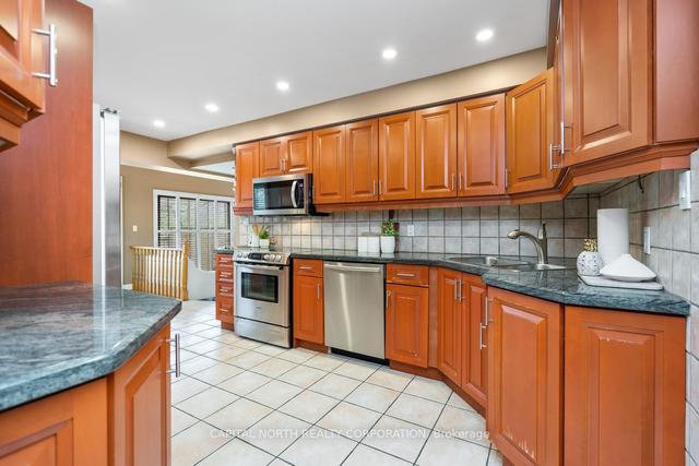 12 Oakmount Cres, House detached with 4 bedrooms, 3 bathrooms and 4 parking in Vaughan ON | Image 35