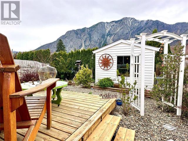 521 - 10th Avenue Unit# 1, House detached with 2 bedrooms, 2 bathrooms and 6 parking in Keremeos BC | Image 37