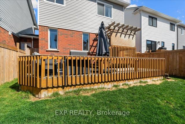 26 Beatrice Lane, House detached with 3 bedrooms, 3 bathrooms and 3 parking in Barrie ON | Image 33