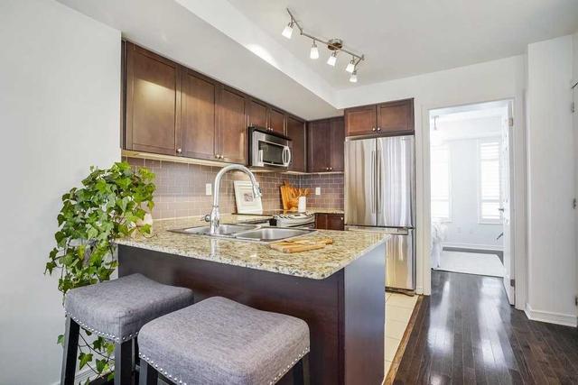 233 - 21 Ruttan St, Townhouse with 3 bedrooms, 2 bathrooms and 1 parking in Toronto ON | Image 16