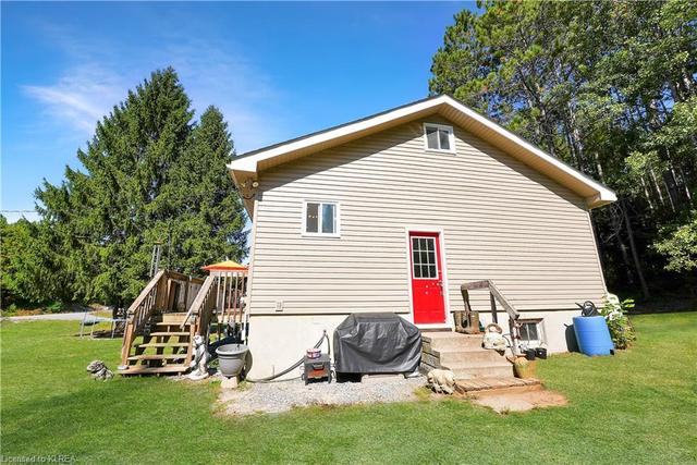 8643 Highway 28, House detached with 2 bedrooms, 1 bathrooms and 6 parking in North Kawartha ON | Image 25