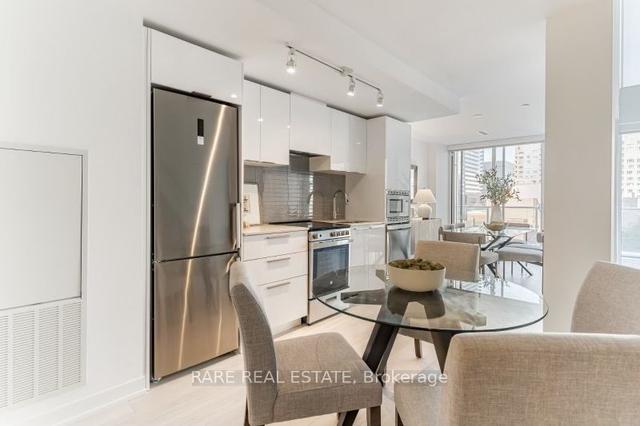 405 - 18 Maitland Terr, Condo with 3 bedrooms, 3 bathrooms and 1 parking in Toronto ON | Image 2