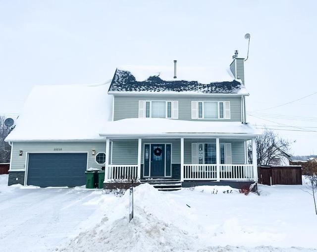 10510 104 Avenue, House detached with 4 bedrooms, 3 bathrooms and 6 parking in Mackenzie County AB | Image 1