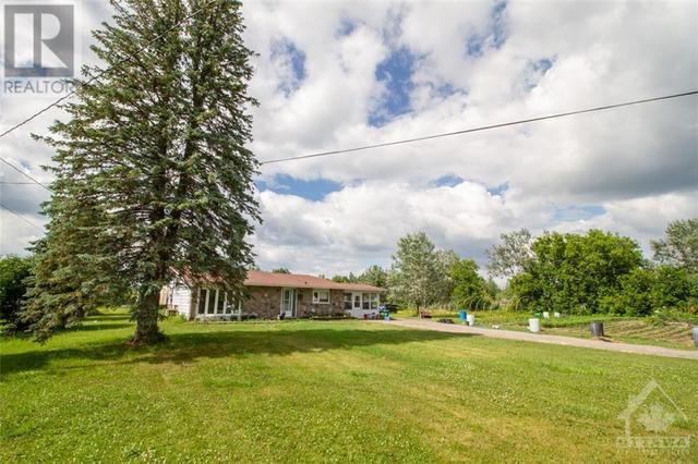 8941 Mitch Owens Road, House detached with 4 bedrooms, 1 bathrooms and 15 parking in Ottawa ON | Image 17
