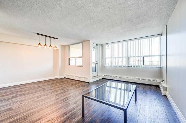 820 - 551 The West Mall, Condo with 2 bedrooms, 1 bathrooms and 1 parking in Toronto ON | Image 4