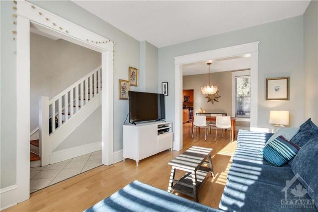 29 Adelaide Street, Townhouse with 3 bedrooms, 2 bathrooms and null parking in Ottawa ON | Image 7
