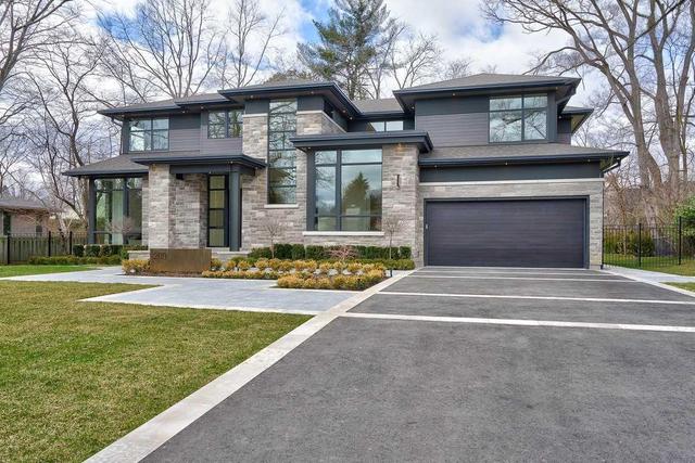 209 Maplewood Rd, House detached with 4 bedrooms, 9 bathrooms and 6 parking in Mississauga ON | Image 1