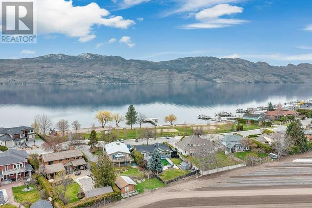1566 Pritchard Drive, House detached with 6 bedrooms, 2 bathrooms and 4 parking in West Kelowna BC | Image 16