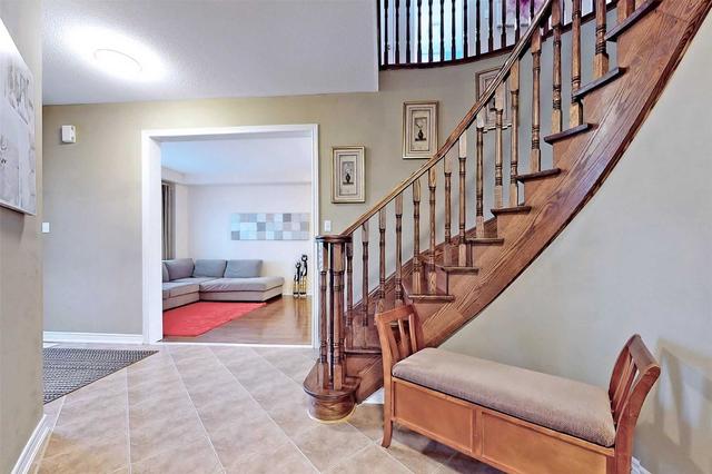 102 Timber Valley Ave, House detached with 4 bedrooms, 5 bathrooms and 6 parking in Richmond Hill ON | Image 12