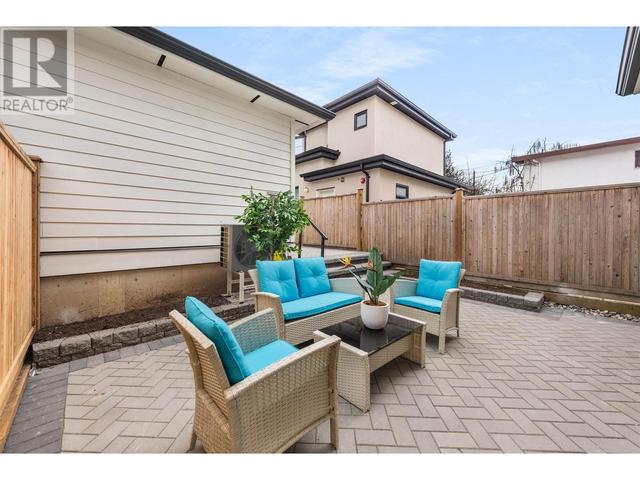 334 E 35th Avenue, House detached with 3 bedrooms, 4 bathrooms and 2 parking in Vancouver BC | Image 34