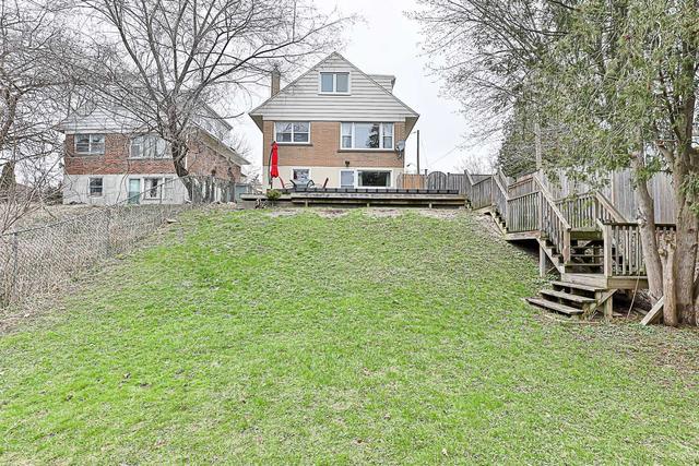 135 Roebuck Dr, House detached with 3 bedrooms, 2 bathrooms and 4 parking in Toronto ON | Image 28