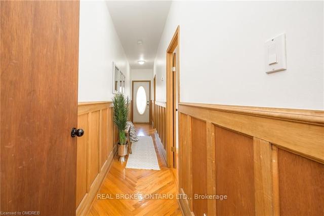 7 Moutray St, House semidetached with 2 bedrooms, 2 bathrooms and 1 parking in Toronto ON | Image 23