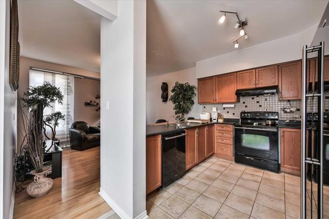 20 Lindcrest Manr, House detached with 3 bedrooms, 3 bathrooms and 1 parking in Markham ON | Image 8