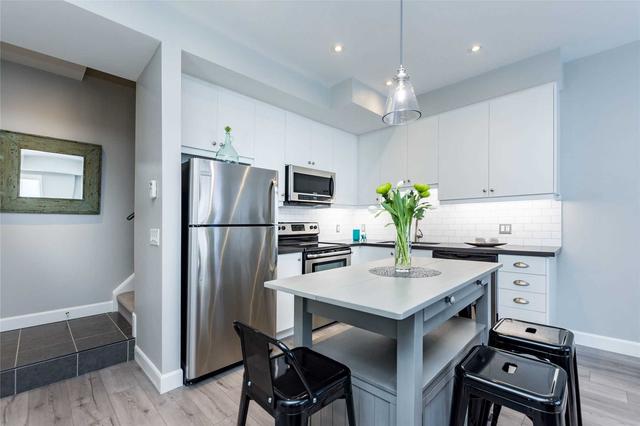 a12 - 26 Bruce St, Townhouse with 2 bedrooms, 2 bathrooms and 1 parking in Vaughan ON | Image 3