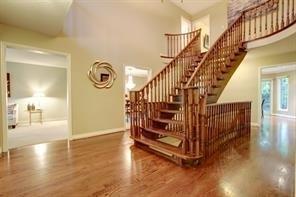 1160 Chapelton Pl, House detached with 4 bedrooms, 5 bathrooms and 2 parking in Oakville ON | Image 2