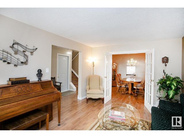 18519 70 Av Nw, House detached with 4 bedrooms, 2 bathrooms and null parking in Edmonton AB | Image 8