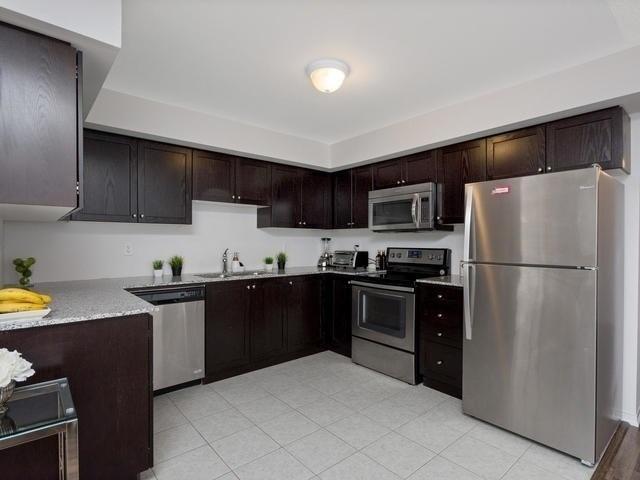 3 - 2508 Post Rd, Townhouse with 2 bedrooms, 2 bathrooms and 1 parking in Oakville ON | Image 4