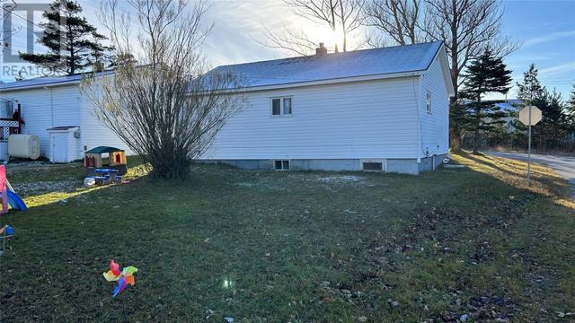 1 Preswick Street, House detached with 3 bedrooms, 1 bathrooms and null parking in Stephenville NL | Image 5