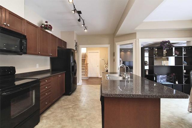 12 Pinecliff Cres, House detached with 4 bedrooms, 3 bathrooms and 6 parking in Barrie ON | Image 38