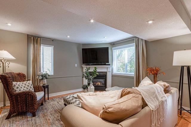 2254 Fairbairn Crt, House attached with 3 bedrooms, 3 bathrooms and 2 parking in Oakville ON | Image 22