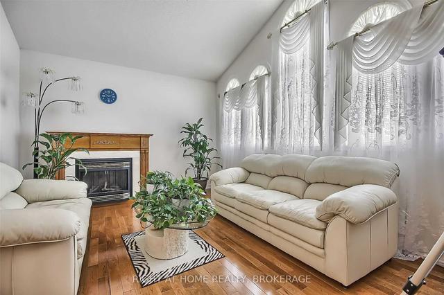 18 Highwood Rd, House detached with 4 bedrooms, 3 bathrooms and 4 parking in Brampton ON | Image 19