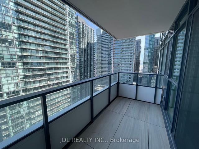 3206 - 38 Widmer St, Condo with 3 bedrooms, 2 bathrooms and 1 parking in Toronto ON | Image 3