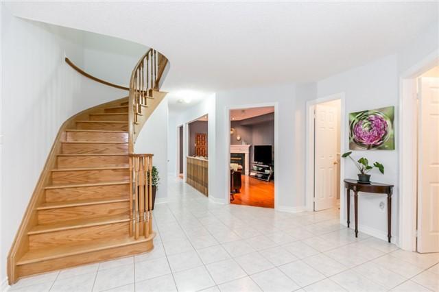 119 Country Lane, House detached with 4 bedrooms, 4 bathrooms and 4 parking in Barrie ON | Image 2