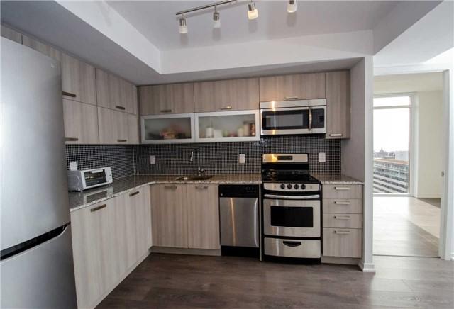 lph 10 - 36 Lisgar St, Condo with 2 bedrooms, 2 bathrooms and 1 parking in Toronto ON | Image 5