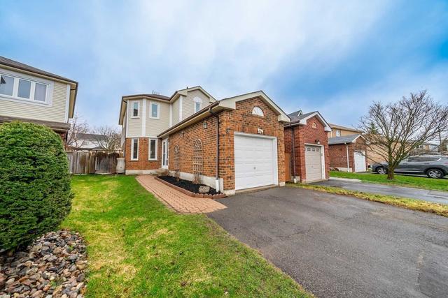 8 Teddington Cres, House detached with 4 bedrooms, 4 bathrooms and 3 parking in Whitby ON | Image 12