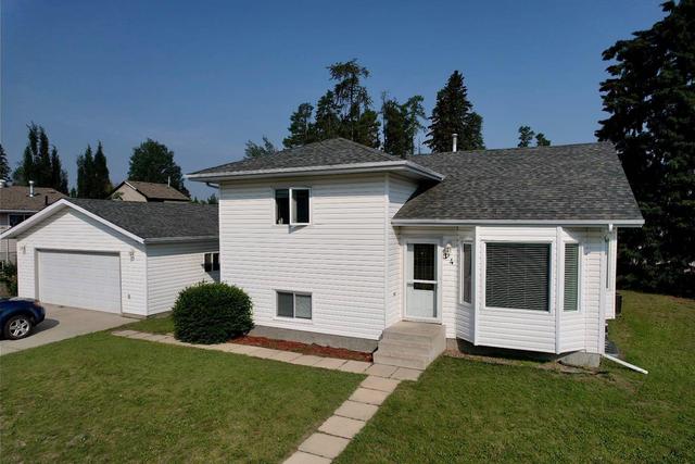 14 Sandy Drive, House detached with 5 bedrooms, 2 bathrooms and 4 parking in Whitecourt AB | Image 1