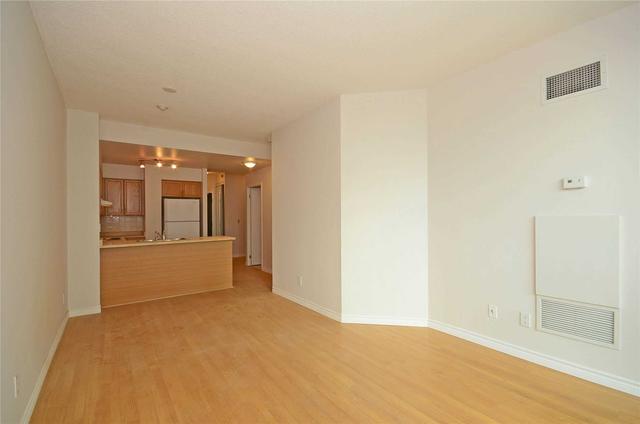 802 - 231 Fort York Blvd, Condo with 1 bedrooms, 1 bathrooms and 0 parking in Toronto ON | Image 2