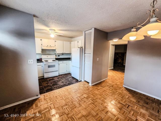 53 - 4940 39 Avenue Sw, Home with 3 bedrooms, 1 bathrooms and 1 parking in Calgary AB | Image 12