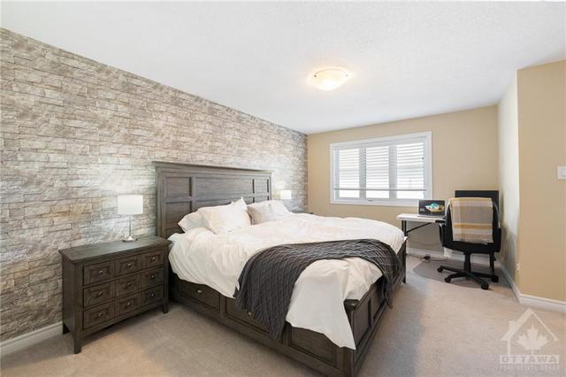 161 Lerta Way, Townhouse with 3 bedrooms, 3 bathrooms and 3 parking in Ottawa ON | Image 19