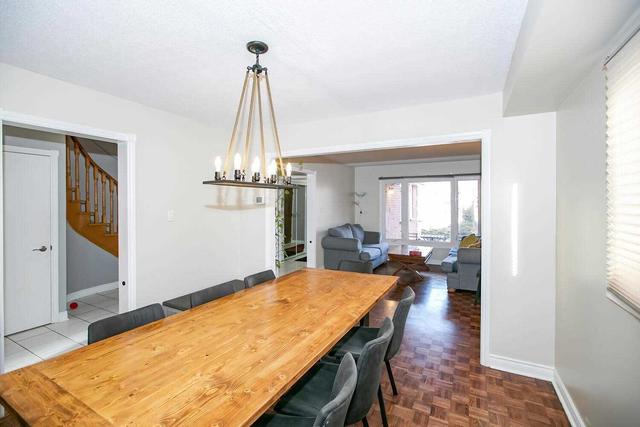 upper - 30 Sungold Crt, House detached with 4 bedrooms, 3 bathrooms and 4 parking in Vaughan ON | Image 3