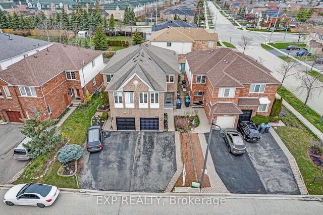 2861 Westbury Crt, House semidetached with 4 bedrooms, 4 bathrooms and 3 parking in Mississauga ON | Image 35