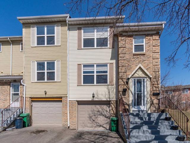 86 Morley Cres, Townhouse with 3 bedrooms, 2 bathrooms and 2 parking in Brampton ON | Image 1