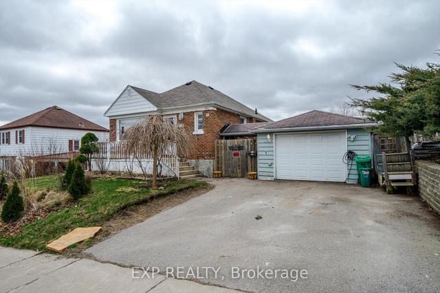 1103 Hilltop St, House detached with 2 bedrooms, 2 bathrooms and 5 parking in Peterborough ON | Image 32