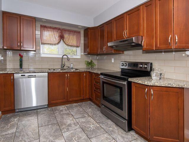 47 Campbell Dr, House detached with 3 bedrooms, 2 bathrooms and 7 parking in Brampton ON | Image 26